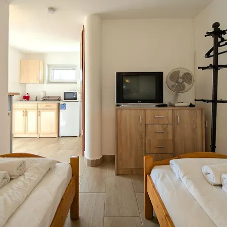 Sunset Apartmanhaz 3*