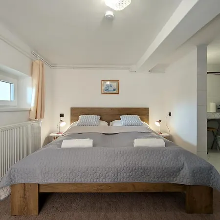 Sunset Apartmanhaz 3*