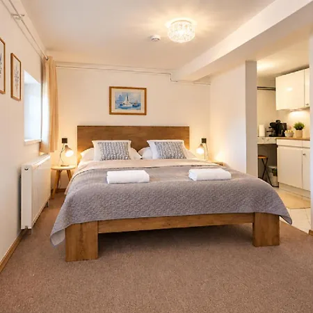 Sunset Apartmanhaz 3* Балатонфюред