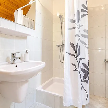 Sunset Apartmanhaz 3* Балатонфюред
