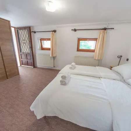 Sunset Apartmanhaz 3* Балатонфюред
